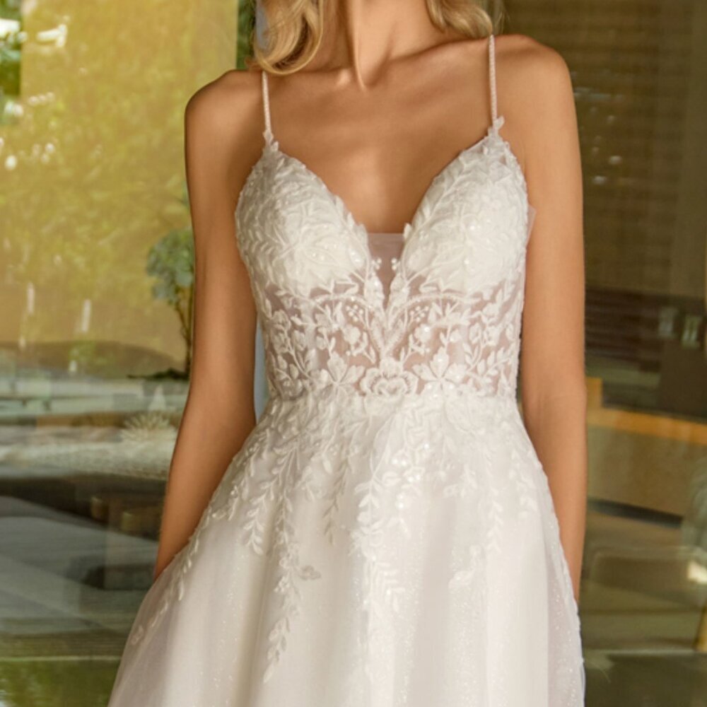 New Off White Floral Lace Embellished Long Wedding A-Line Gown w/U-Back JT2633LW - Picture 4 of 8